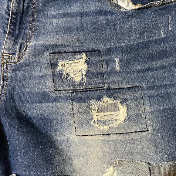 Maurice’s Plus Size Distressed Denim Jean Shorts - Picture 3 of 7